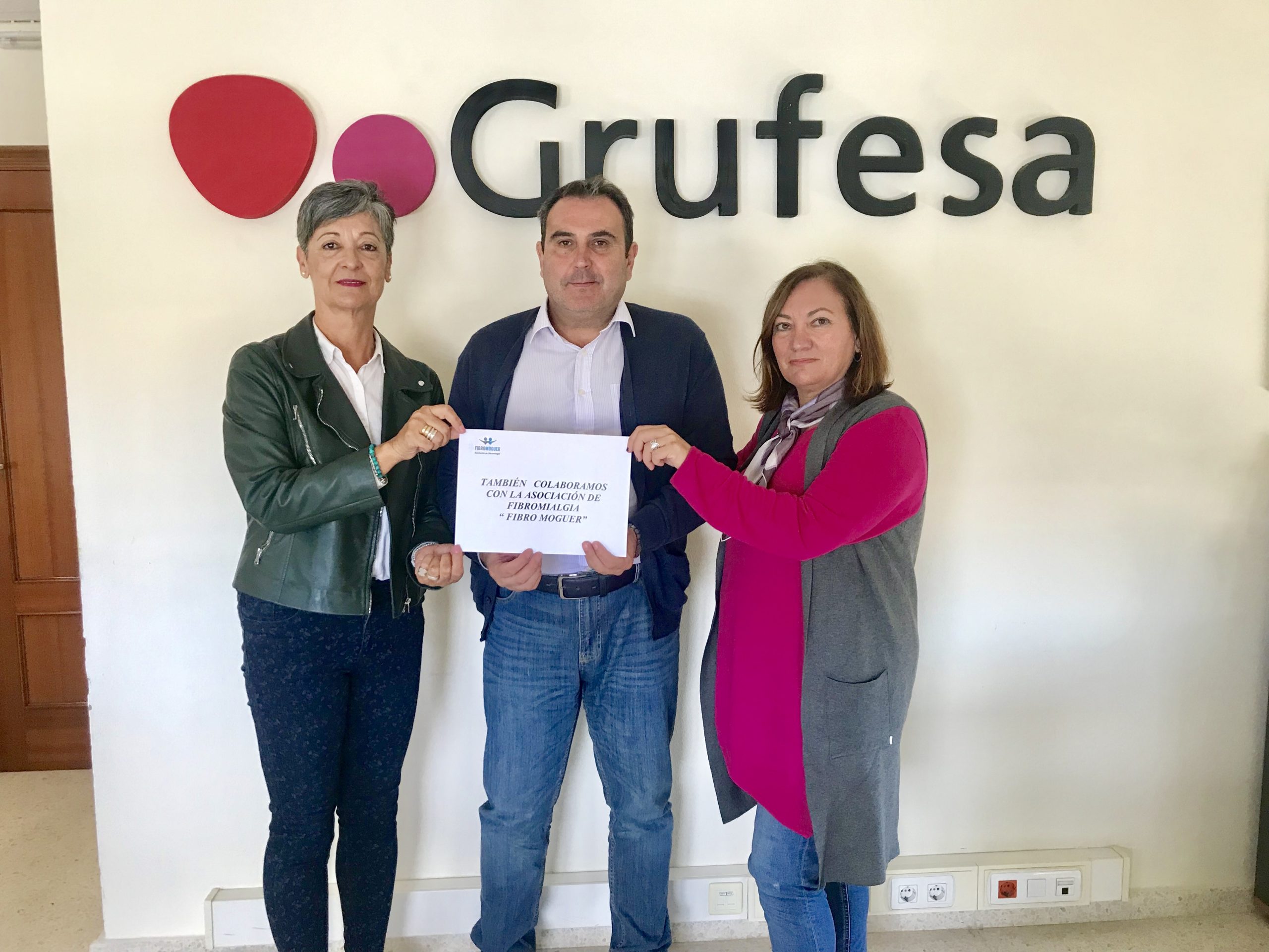 Grufesa colabora con Fibro Moguer para contribuir a la nueva prestación del servicio de fisioterapia a sus asociados